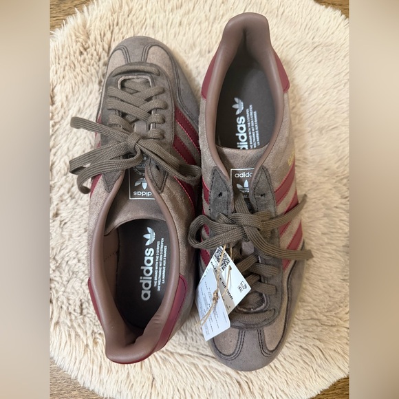 Adidas Men's Brown and Red Sneakers - Picture 9 of 12